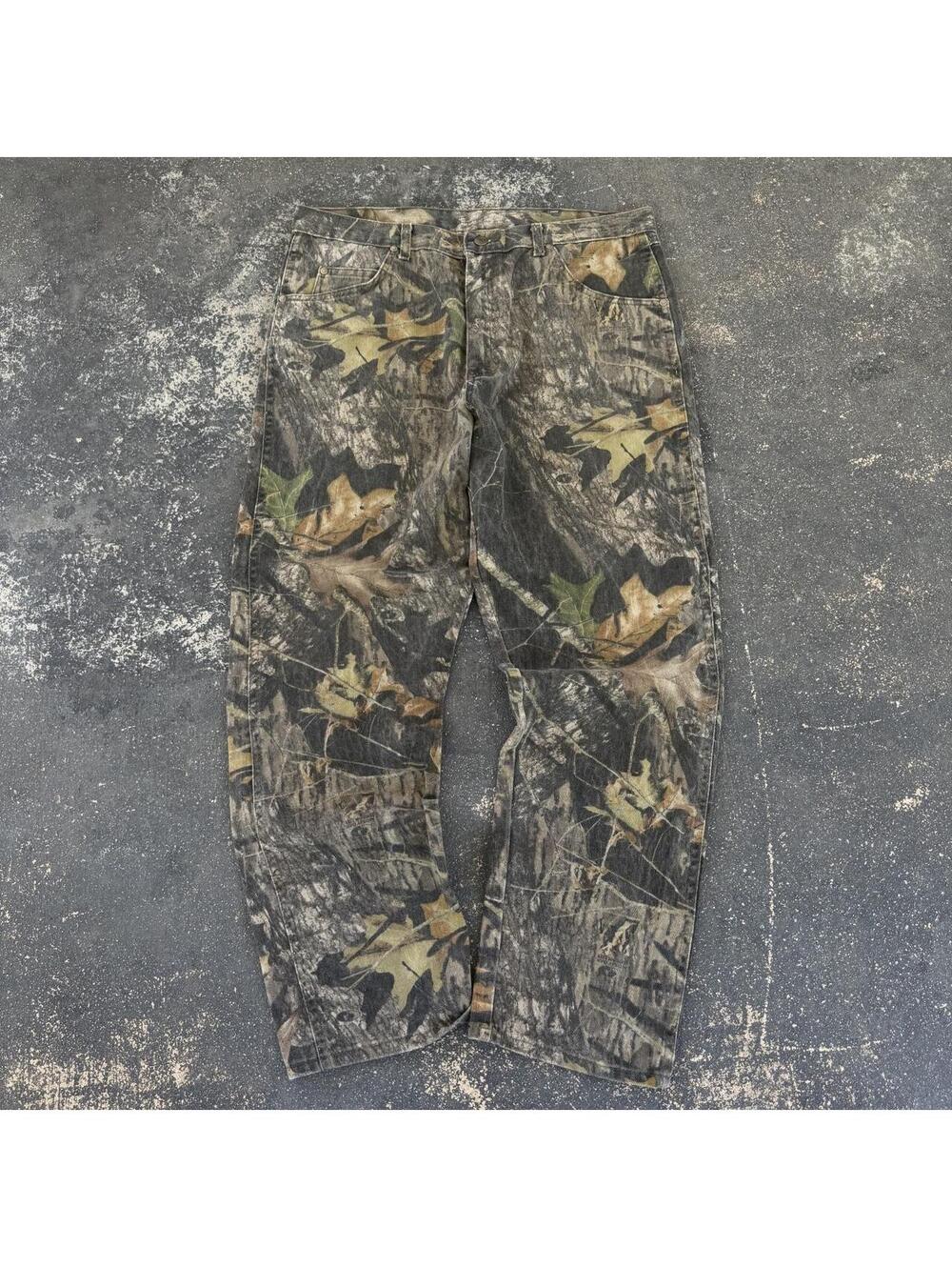 Vintage Y2K Camo Wrangler Pants